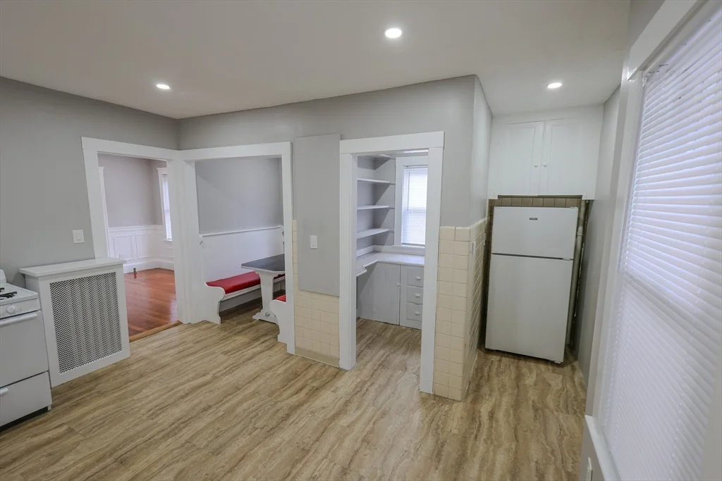 3 bed, 1 bath apartment for rent at 156 Train St Unit 1, Dorchester — photo 6 of 26