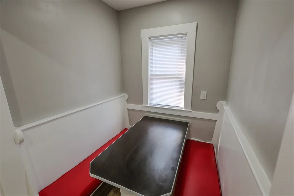 3 bed, 1 bath apartment for rent at 156 Train St Unit 1, Dorchester — photo 5 of 26
