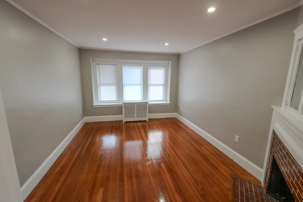 3 bed, 1 bath apartment for rent at 156 Train St Unit 1, Dorchester — photo 10 of 26