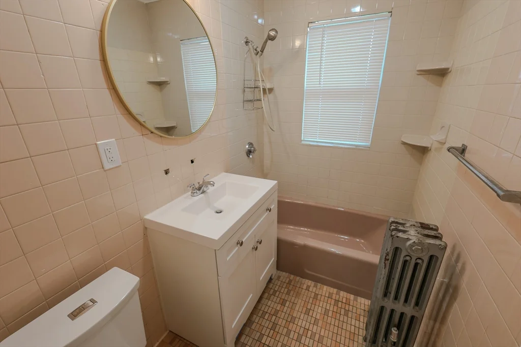 3 bed, 1 bath apartment for rent at 156 Train St Unit 1, Dorchester — photo 18 of 26