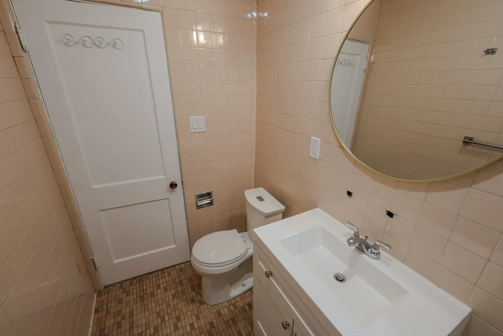 3 bed, 1 bath apartment for rent at 156 Train St Unit 1, Dorchester — photo 15 of 26