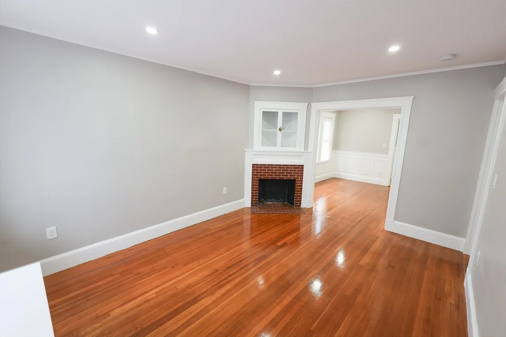 3 bed, 1 bath apartment for rent at 156 Train St Unit 1, Dorchester — photo 9 of 26
