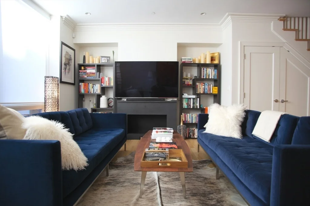 2 bed, 2 bath apartment for rent at 156 W Concord St Unit 1, South End — photo 4 of 17