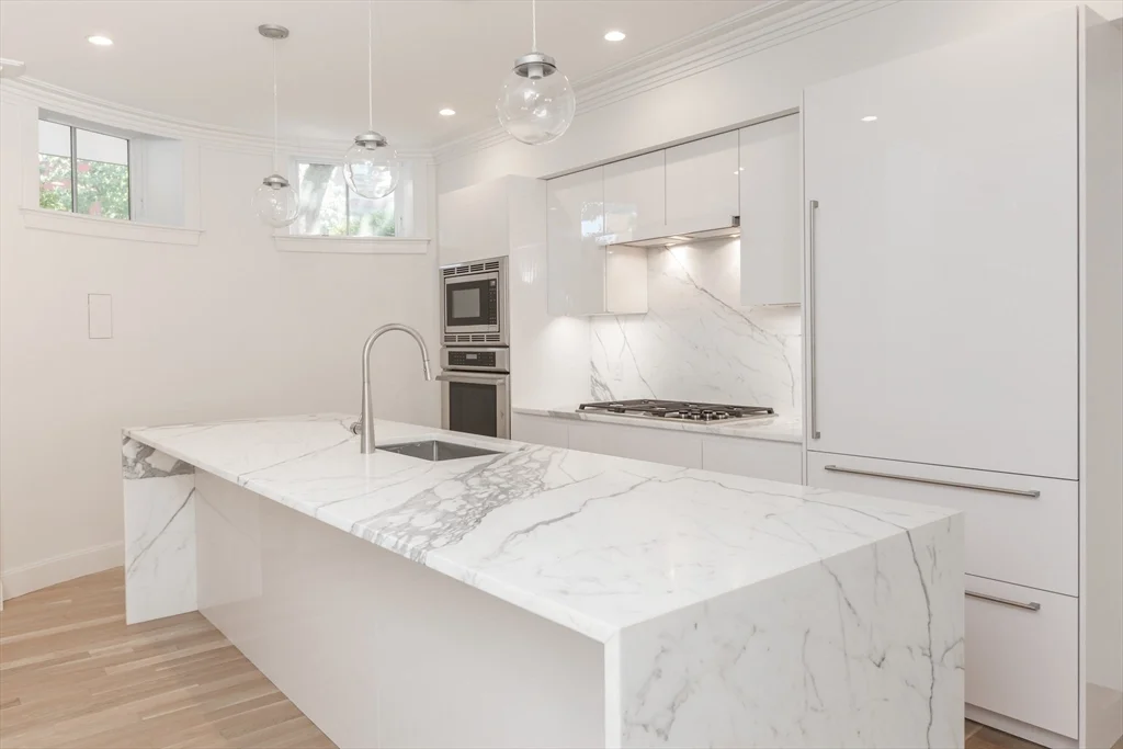 2 bed, 2 bath apartment for rent at 156 W Concord St Unit 1, South End — photo 8 of 17