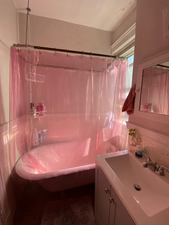 1 bed, 1 bath apartment for rent at 1560 Commonwealth Ave Unit 10, Brighton — photo 11 of 14