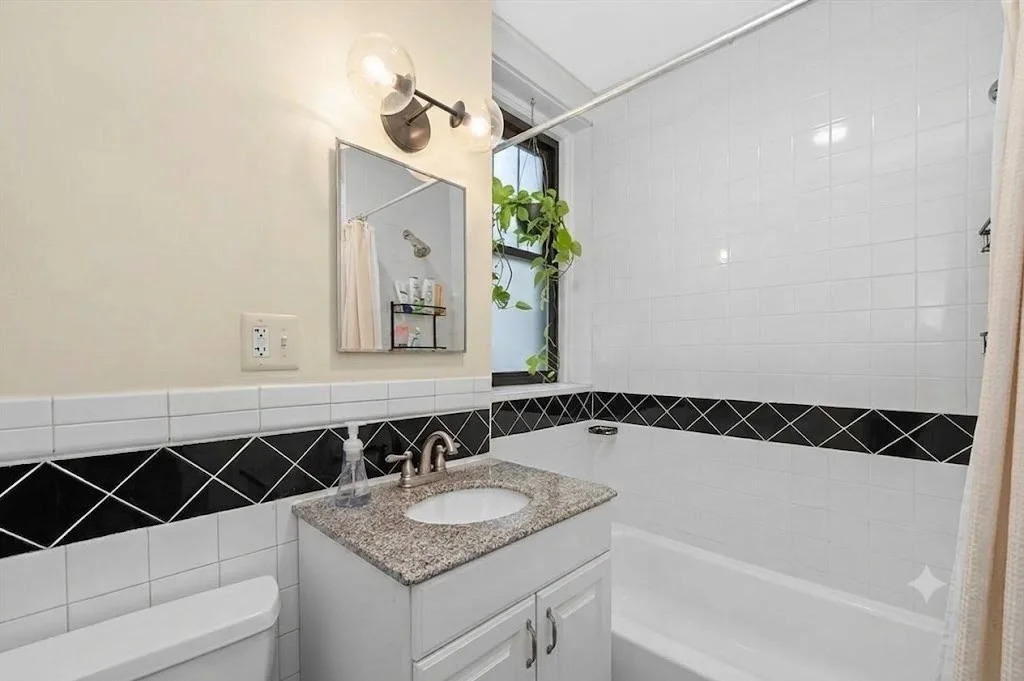 2 bed, 1 bath apartment for rent at 1560 Commonwealth Ave Unit 6, Brighton — photo 6 of 8