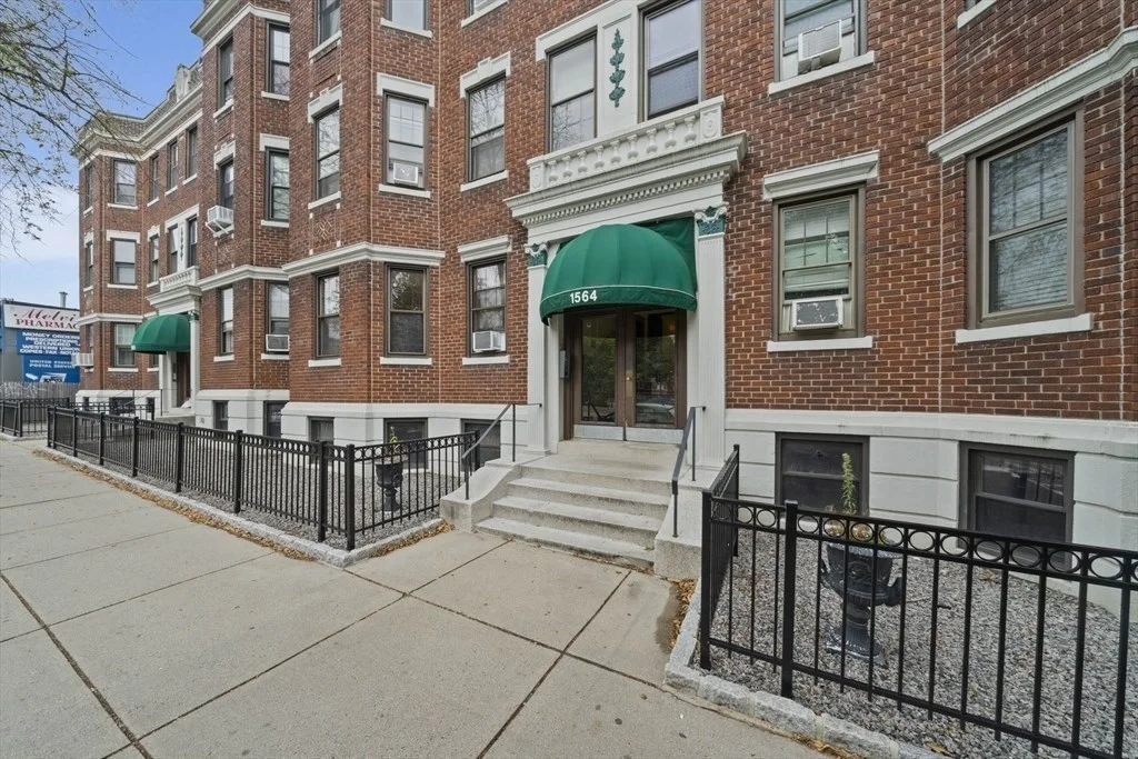 1 bed, 1 bath apartment for rent at 1564 Commonwealth Ave Unit 3, Brighton — photo 7 of 9