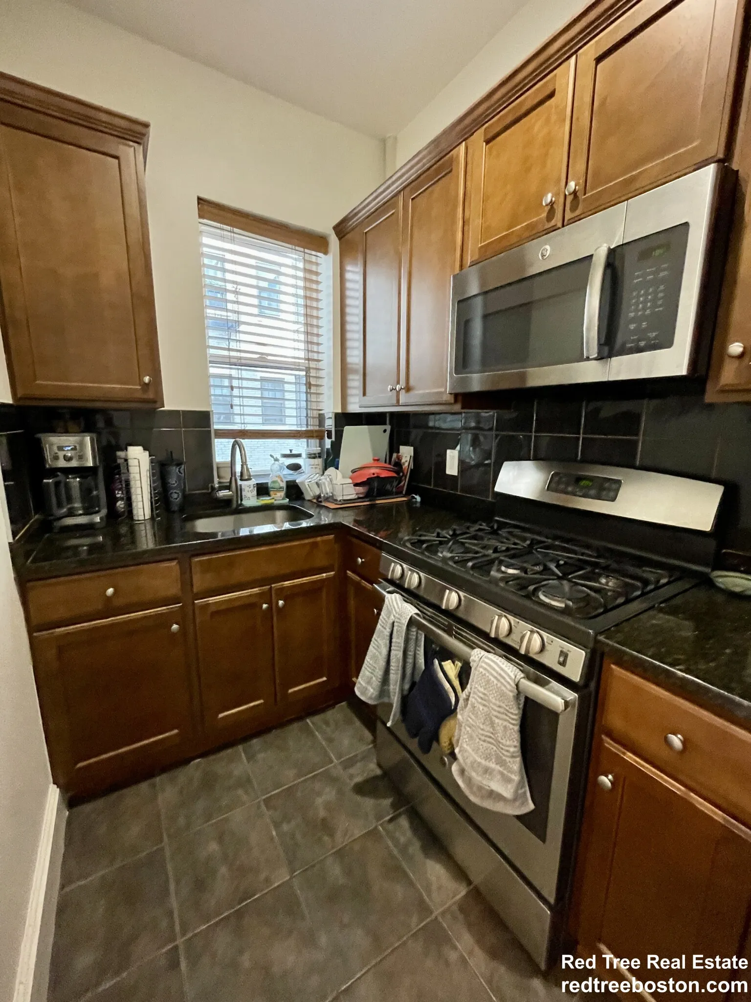 2 bed, 1 bath apartment for rent at 1564 Commonwealth Ave Unit 5, Brighton — photo 5 of 18