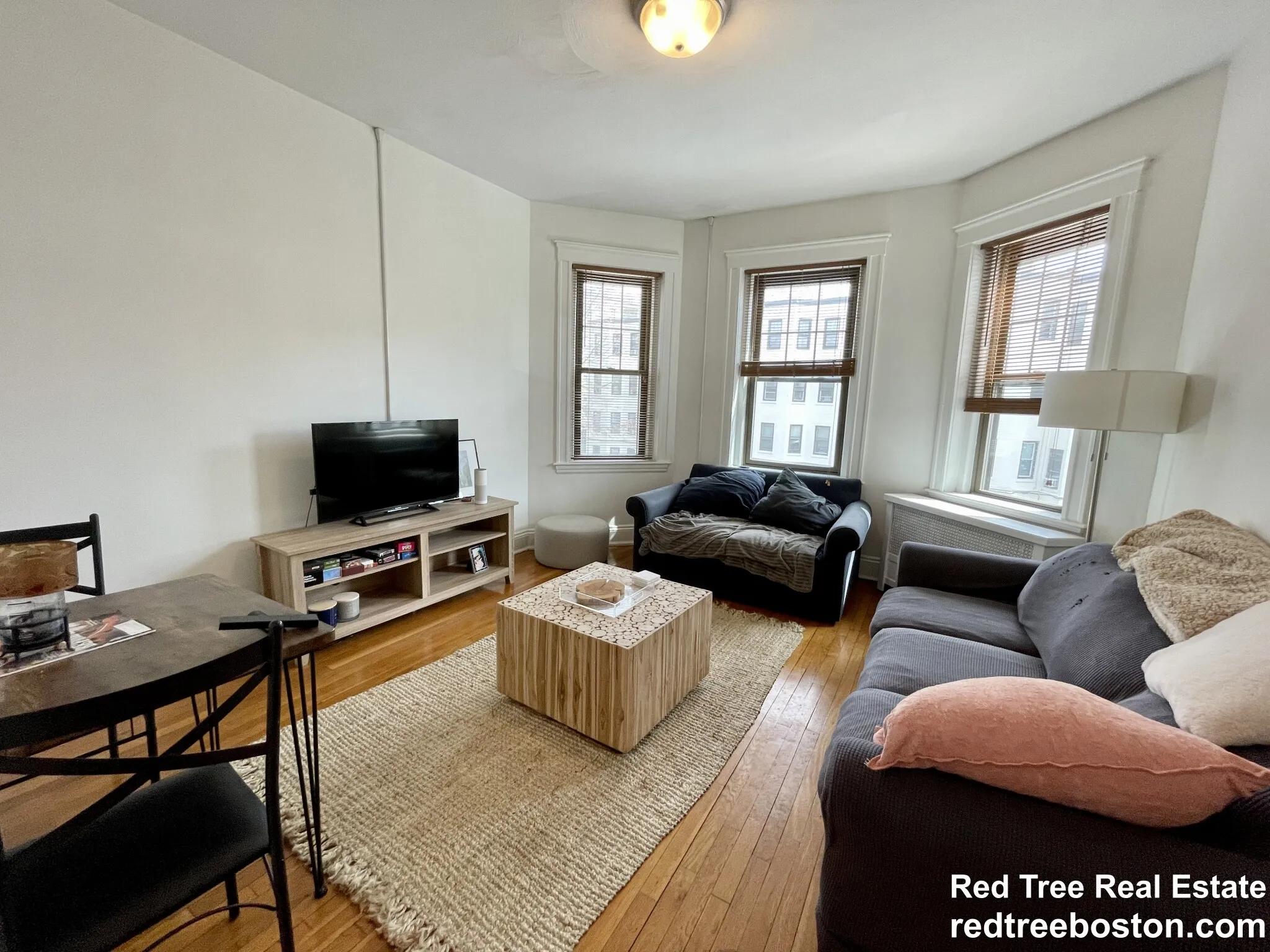 2 bed, 1 bath apartment for rent at 1564 Commonwealth Ave Unit 5, Brighton — photo 1 of 18