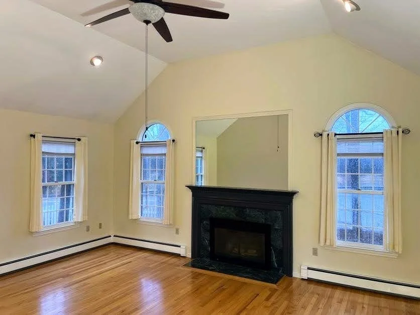 4 bed, 2 bath apartment for rent at 1565 West St, Wrentham — photo 3 of 41