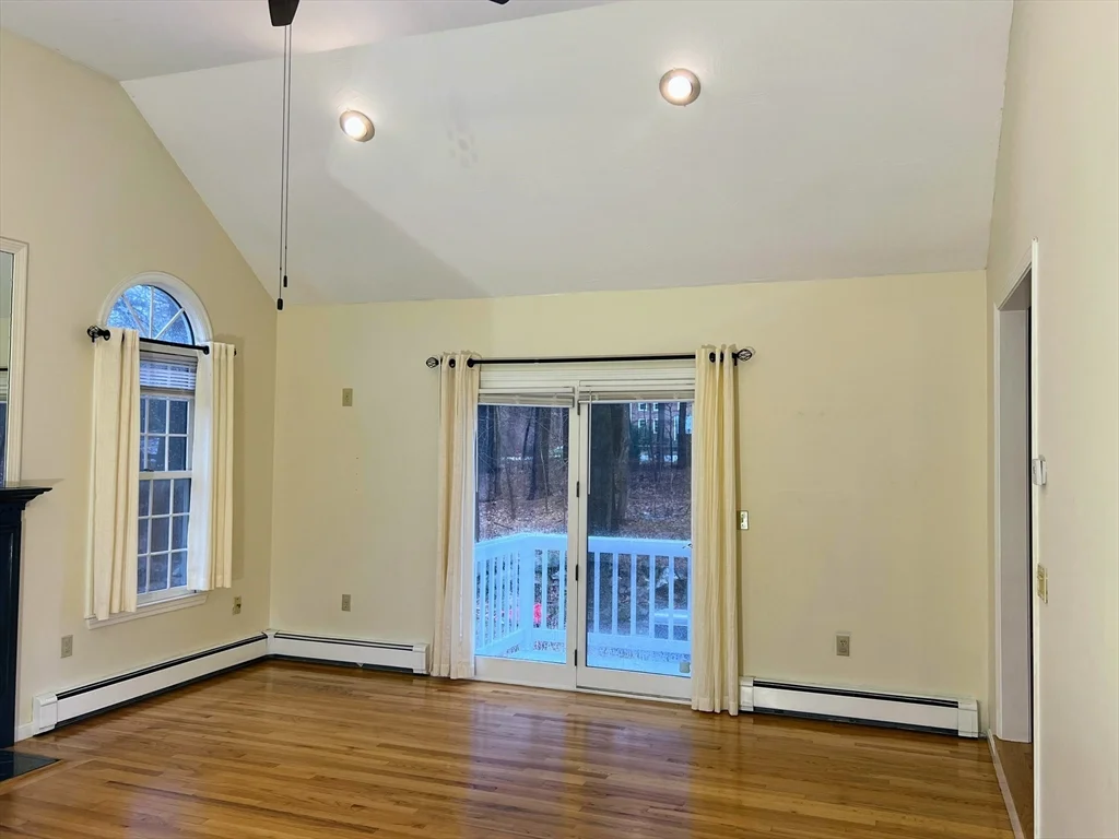 4 bed, 2 bath apartment for rent at 1565 West St, Wrentham — photo 4 of 41