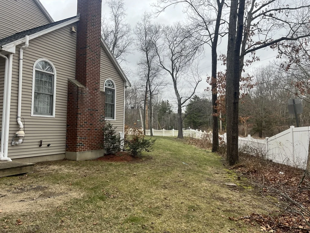 4 bed, 2 bath apartment for rent at 1565 West St, Wrentham — photo 39 of 41