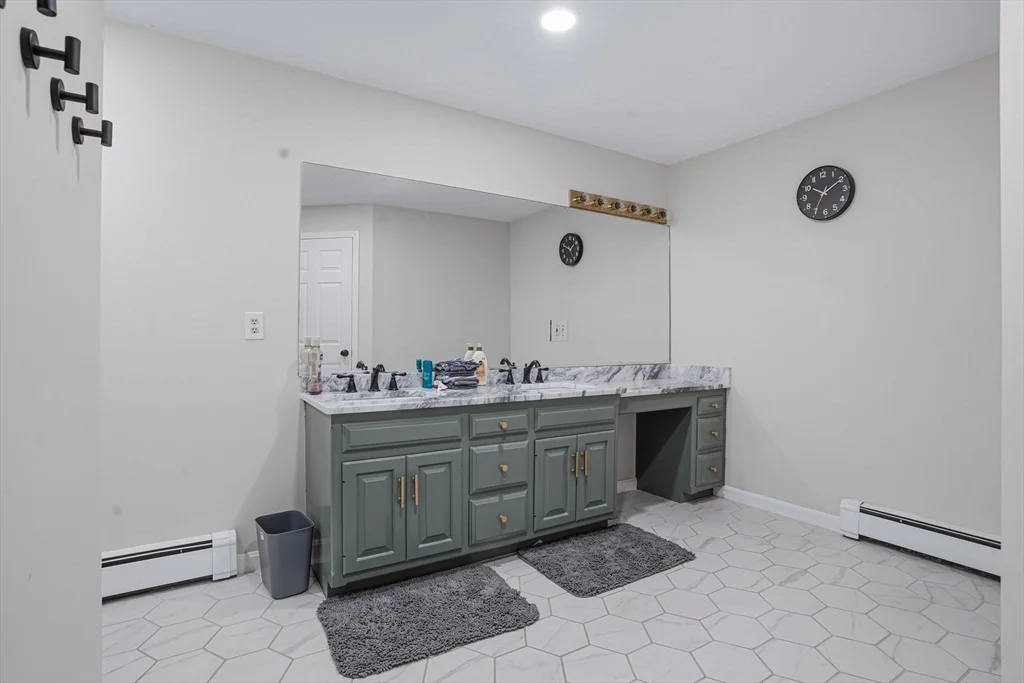 4 bed, 2 bath apartment for rent at 1565 West Unit 1, Wrentham — photo 23 of 37