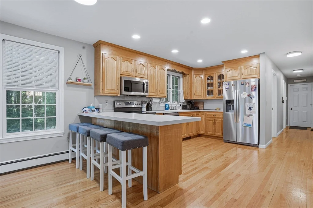 4 bed, 2 bath apartment for rent at 1565 West Unit 1, Wrentham — photo 5 of 37