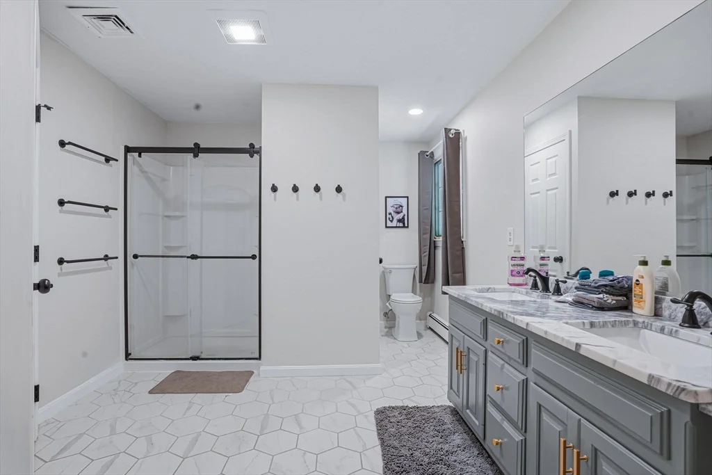 4 bed, 2 bath apartment for rent at 1565 West Unit 1, Wrentham — photo 18 of 37