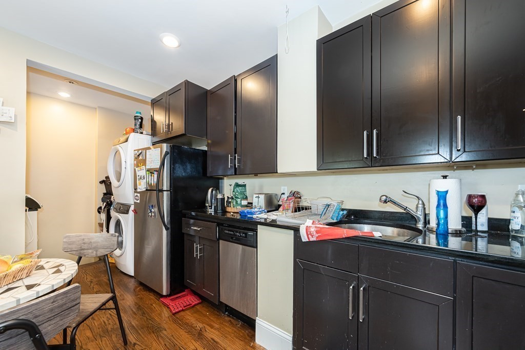 4 bed, 2 bath apartment for rent at 1566 Tremont St Unit 1, Mission Hill — photo 37 of 37