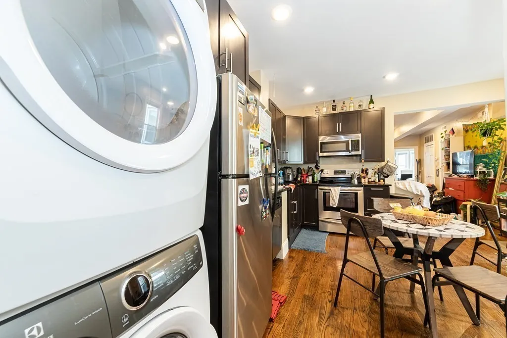 3 bed, 1 bath apartment for rent at 1566 Tremont St Unit 2A, Mission Hill