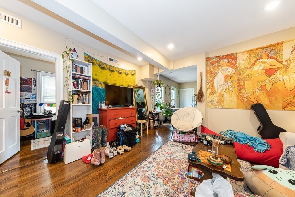 3 bed, 1 bath apartment for rent at 1566 Tremont St Unit 3, Mission Hill — photo 10 of 28
