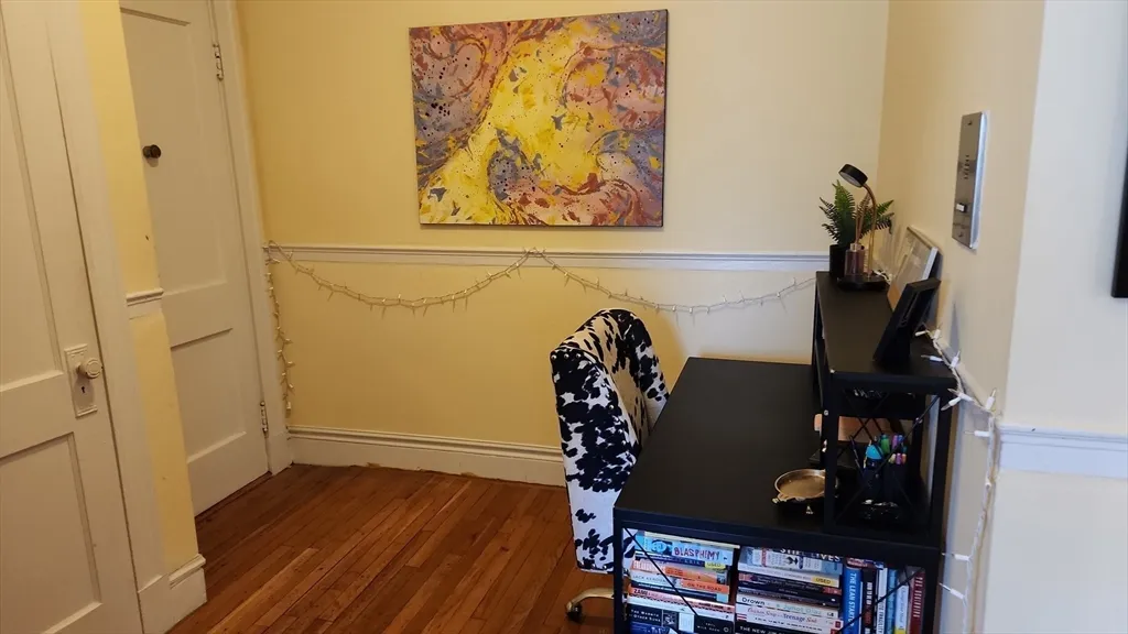 1 bed, 1 bath apartment for rent at 1568 Commonwealth Ave Unit 6, Brighton — photo 5 of 21