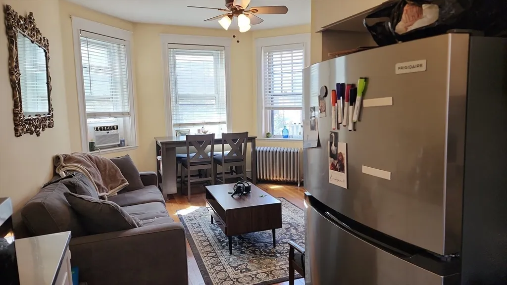 1 bed, 1 bath apartment for rent at 1568 Commonwealth Ave Unit 6, Brighton — photo 8 of 21