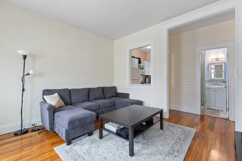 1 bed, 1 bath apartment for rent at 1568 Commonwealth Ave Unit 8, Brighton — photo 3 of 14