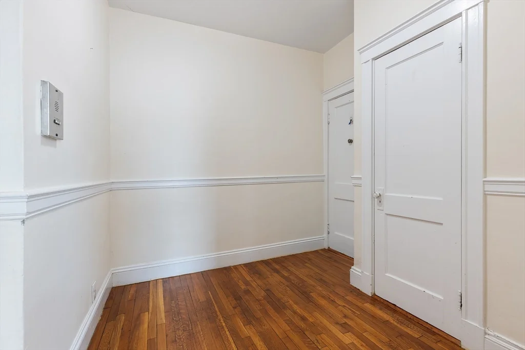 1 bed, 1 bath apartment for rent at 1568 Commonwealth Ave Unit 8, Brighton — photo 11 of 14