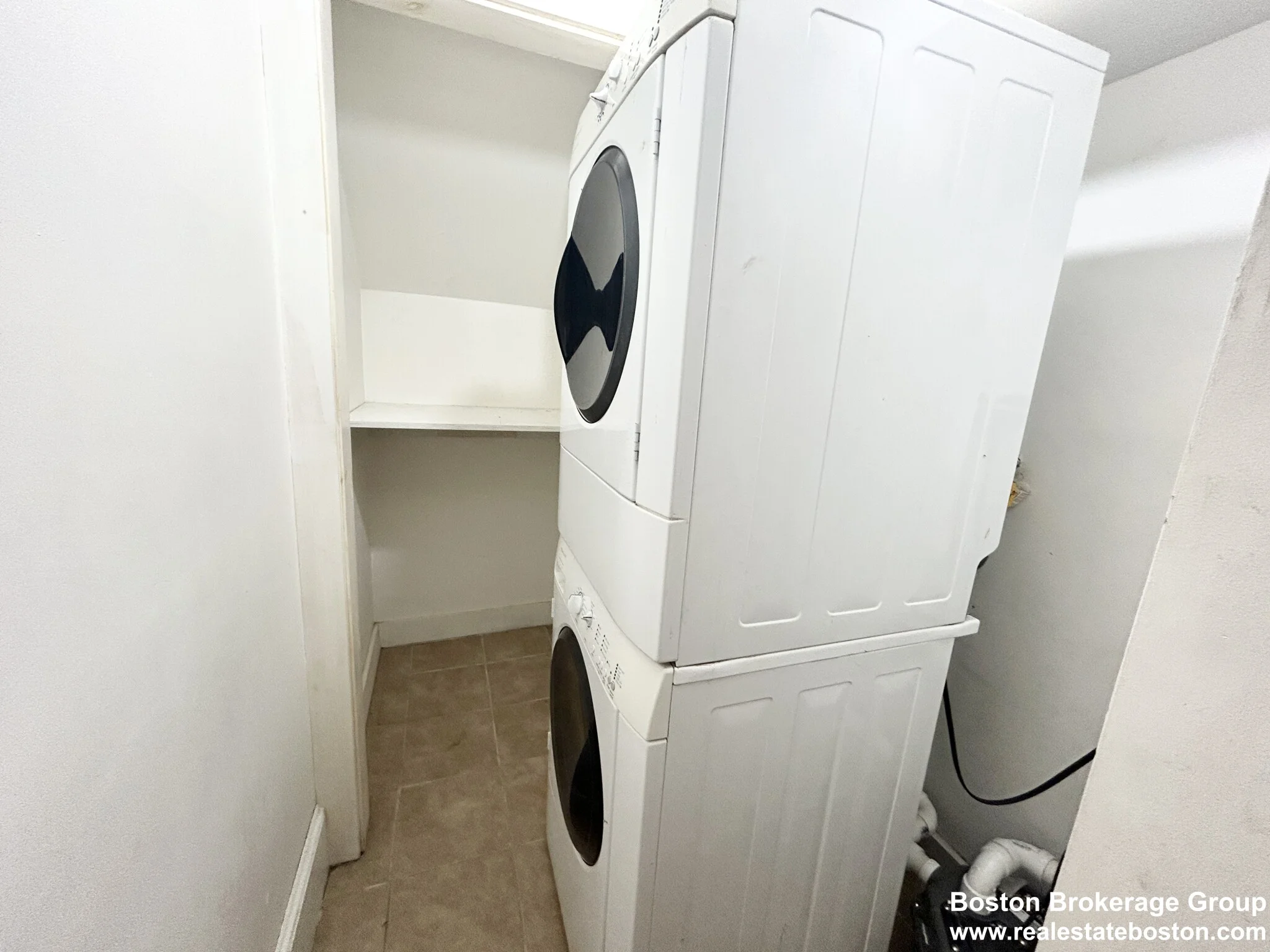 3 bed, 1 bath apartment for rent at 1568 Tremont St Unit 1, Mission Hill — photo 8 of 8