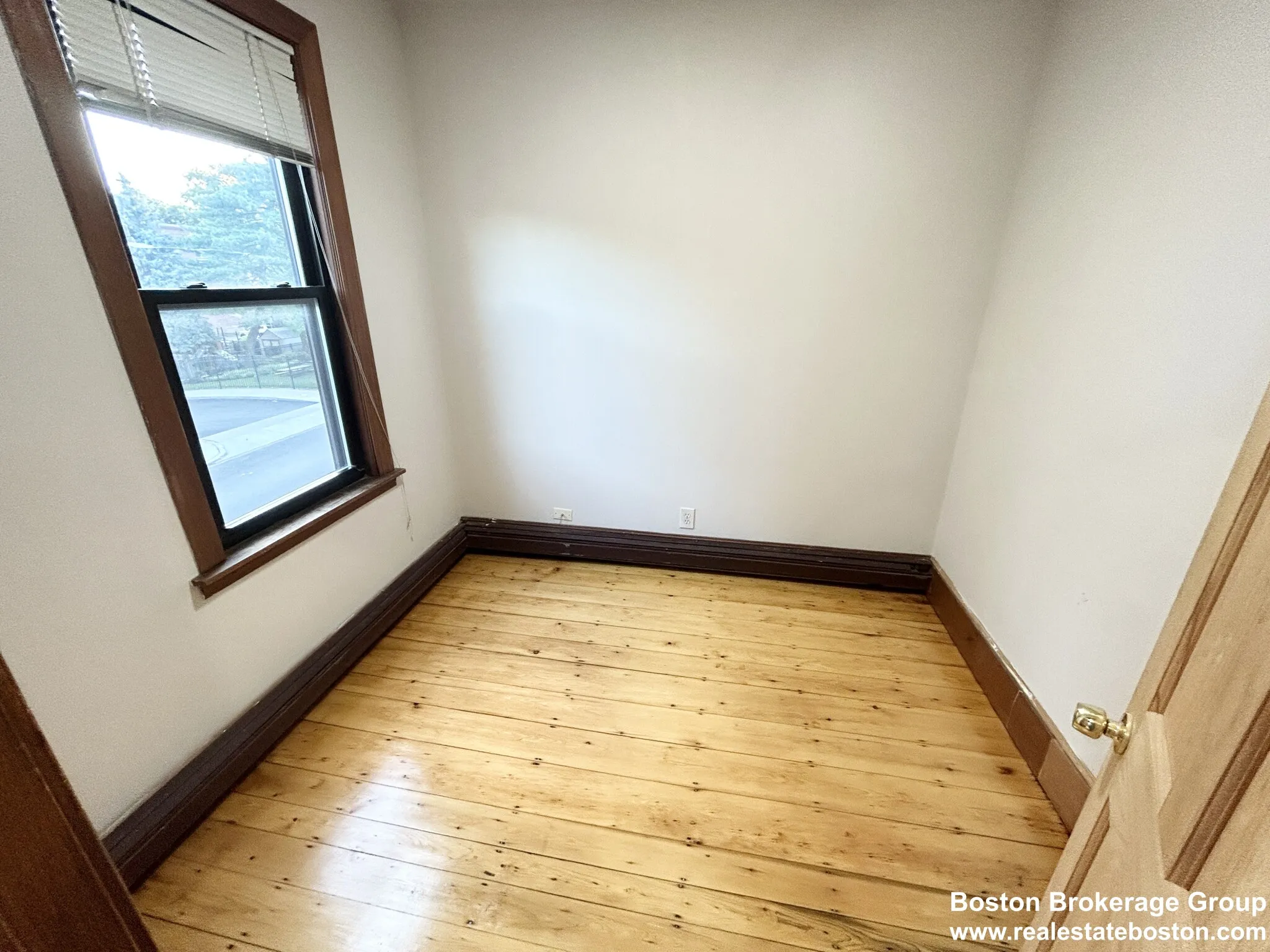 3 bed, 1 bath apartment for rent at 1568 Tremont St Unit 2, Mission Hill — photo 6 of 13