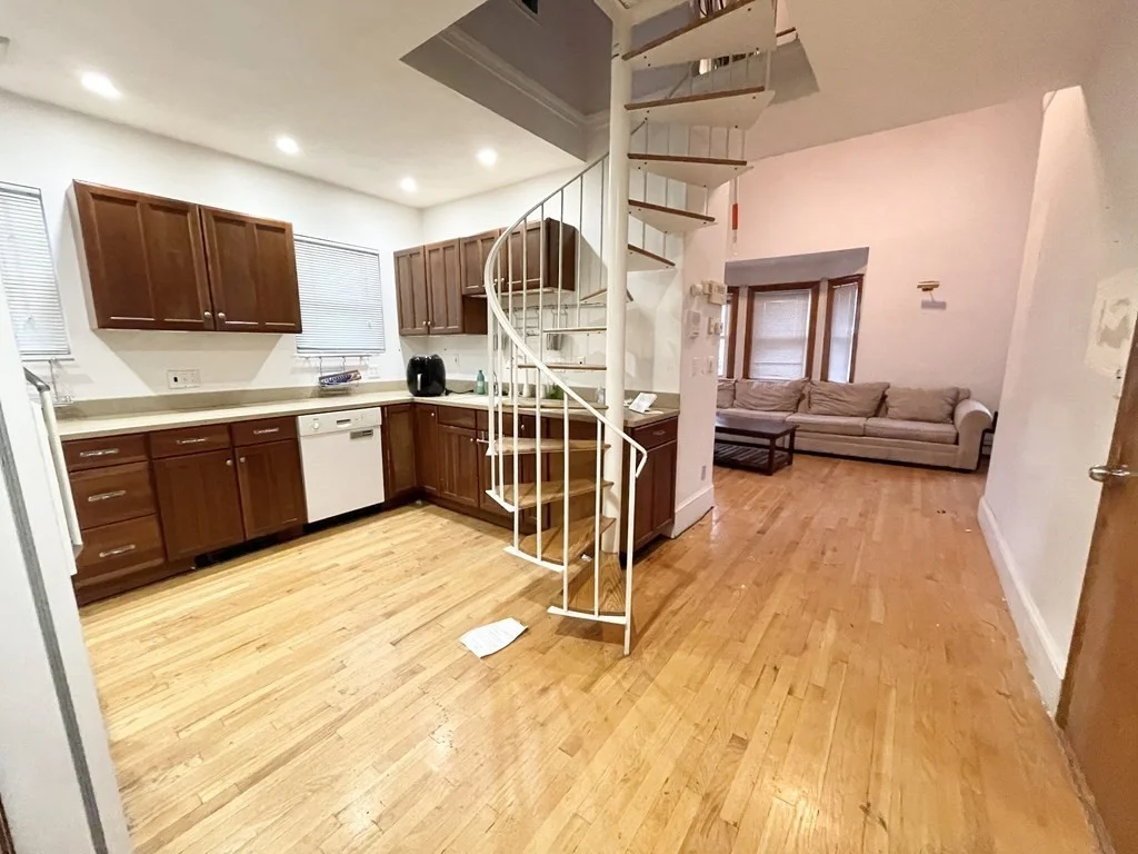 2 bed, 1 bath apartment for rent at 1568 Tremont St Unit 3, South End — photo 3 of 11