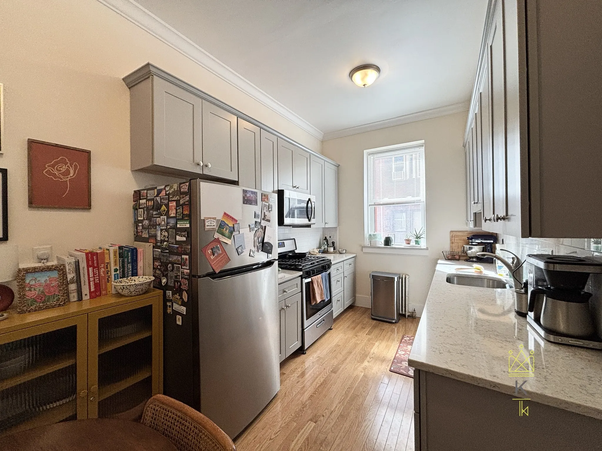 1.5 bed, 1 bath apartment for rent at 1569 Beacon St Unit 12, Brookline — photo 8 of 12