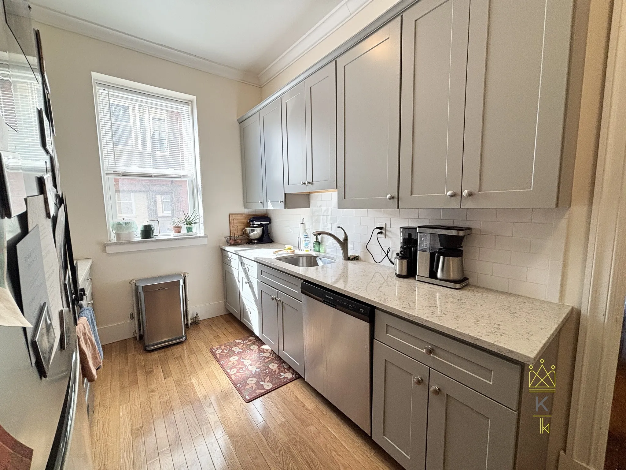 1.5 bed, 1 bath apartment for rent at 1569 Beacon St Unit 12, Brookline — photo 9 of 12