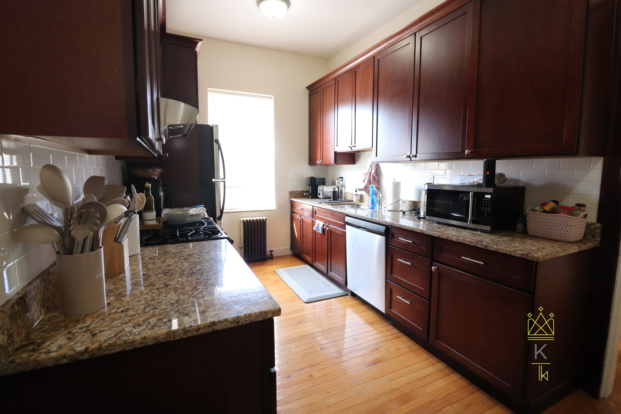 2 bed, 1 bath apartment for rent at 1569 Beacon St Unit 32, Brookline — photo 9 of 12
