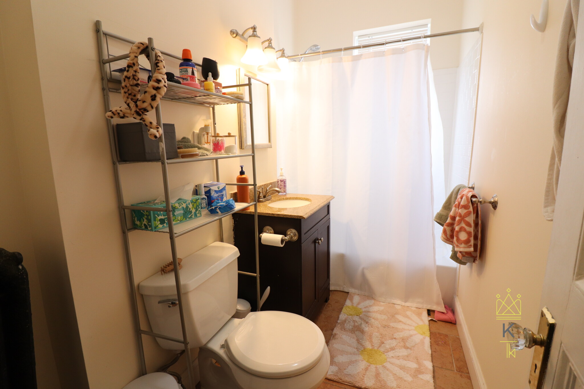 2 bed, 1 bath apartment for rent at 1569 Beacon St Unit 32, Brookline — photo 7 of 12