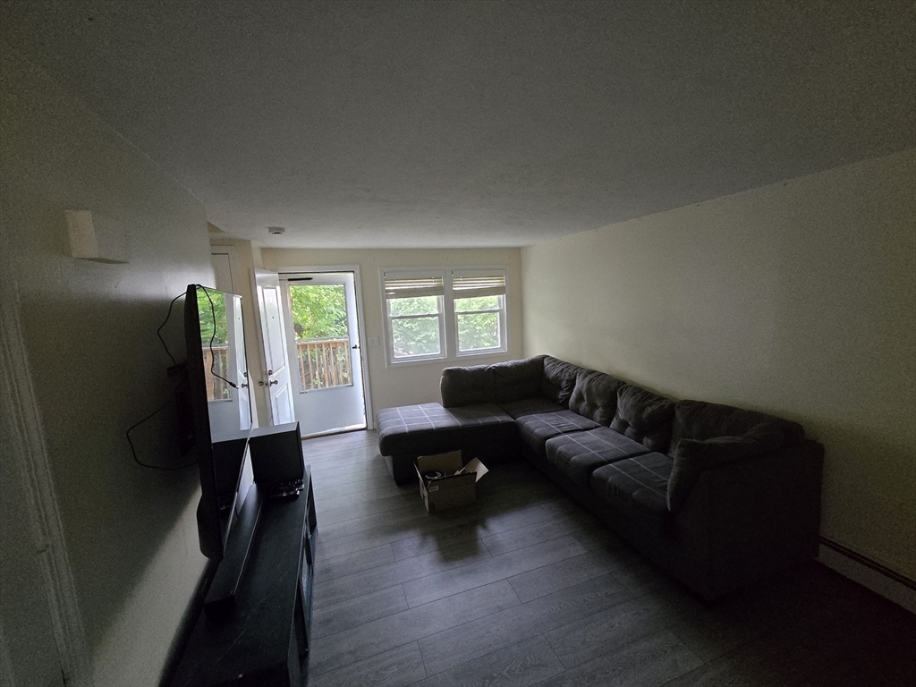 2 bed, 1 bath apartment for rent at 157-159 Third St Unit 2, Leominster — photo 3 of 20