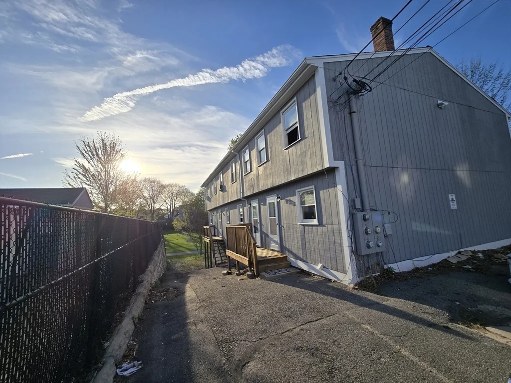 2 bed, 1 bath apartment for rent at 157-159 Third Unit 1, Leominster — photo 9 of 13