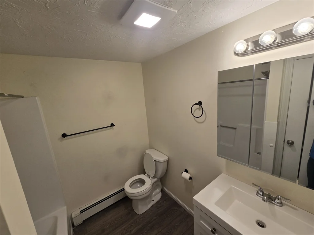 2 bed, 1 bath apartment for rent at 157-159 Third Unit 3, Leominster — photo 12 of 22