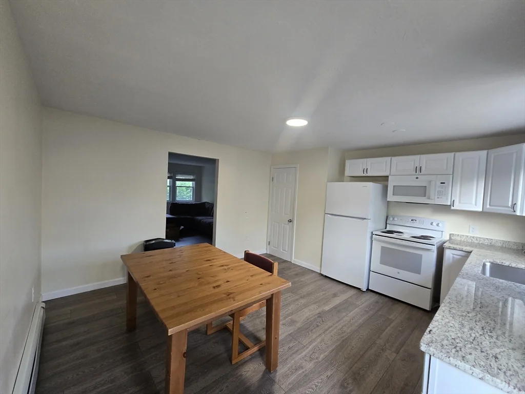 2 bed, 1 bath apartment for rent at 157-159 Third Unit 3, Leominster — photo 3 of 22