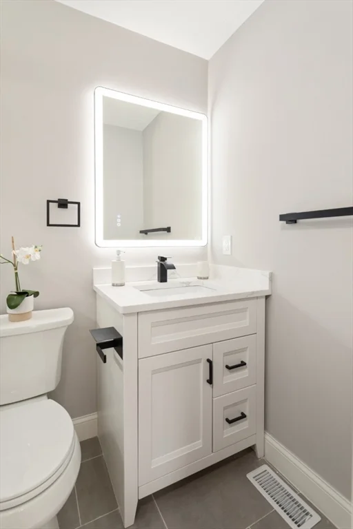 4 bed, 3 bath apartment for rent at 157 Boston Ave Unit 1, West Medford — photo 20 of 32