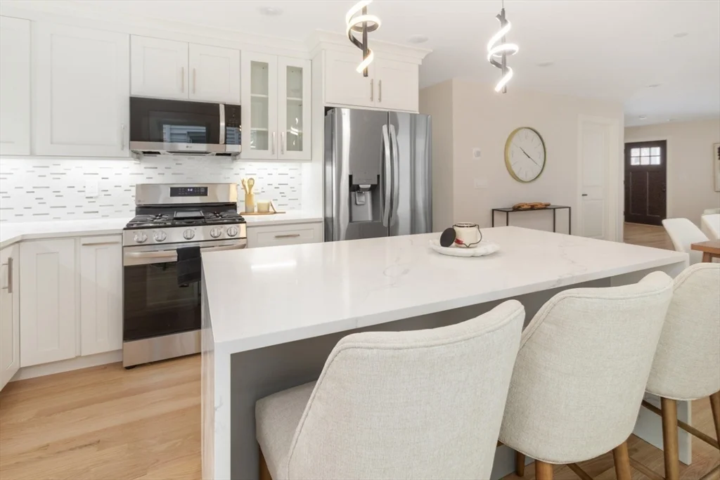 4 bed, 3 bath apartment for rent at 157 Boston Ave Unit 1, West Medford — photo 10 of 32