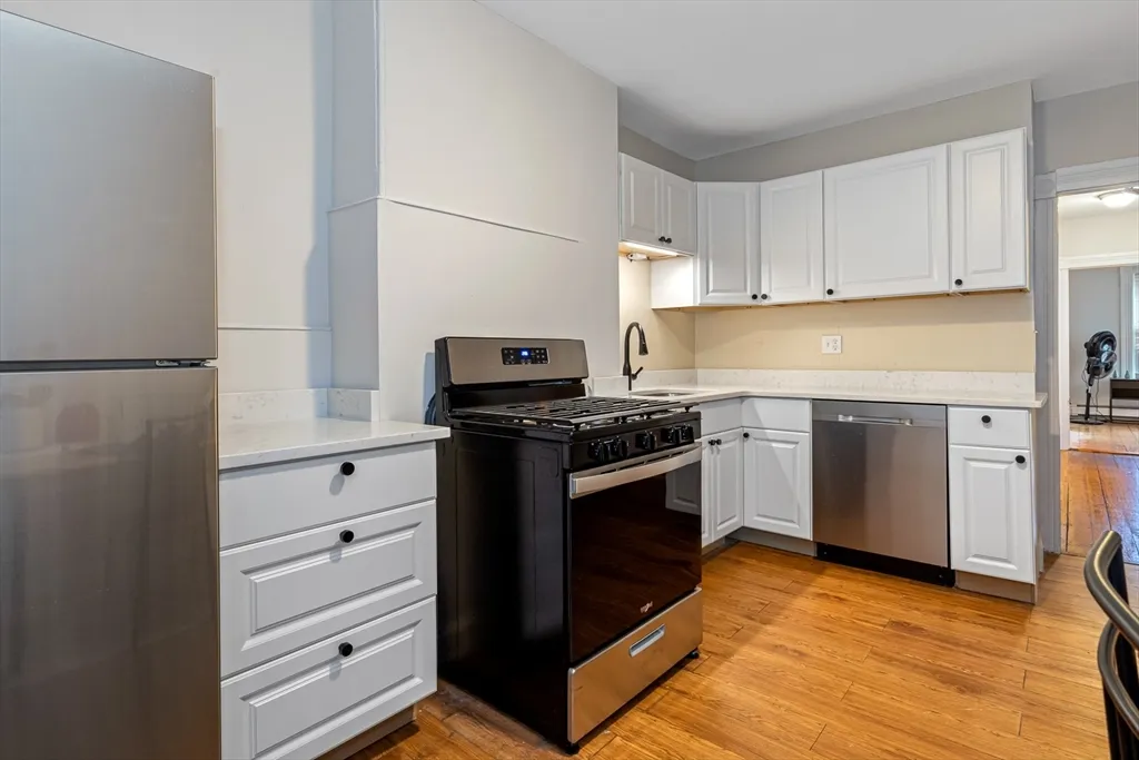 2 bed, 1 bath apartment for rent at 157 Cambridge St Unit 2, East Cambridge — photo 5 of 9