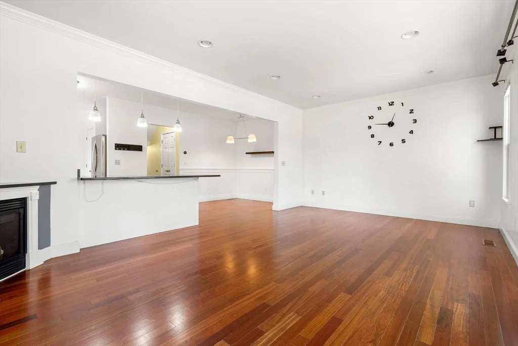 3 bed, 3 bath apartment for rent at 157 Clay St Unit 157, Wollaston — photo 8 of 25
