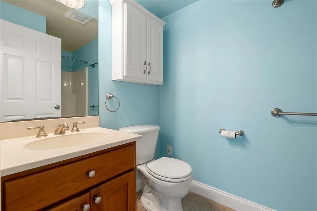 3 bed, 3 bath apartment for rent at 157 Clay St Unit 157, Wollaston — photo 11 of 25