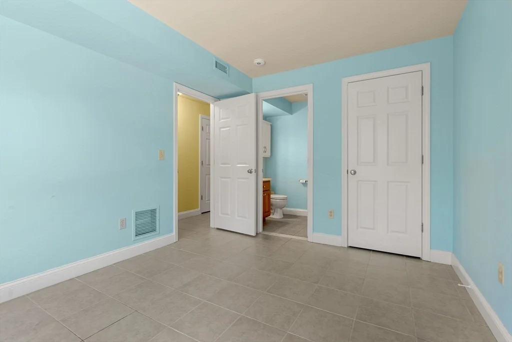 3 bed, 3 bath apartment for rent at 157 Clay St Unit 157, Wollaston — photo 20 of 25
