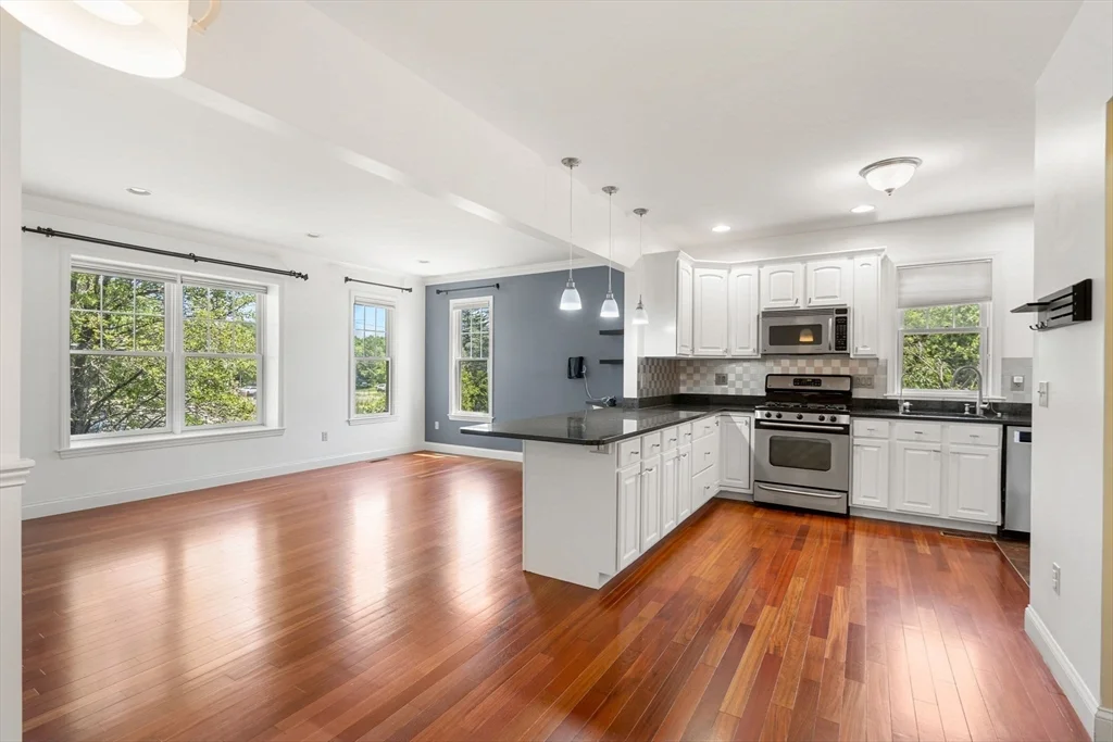 3 bed, 3 bath apartment for rent at 157 Clay St Unit 157, Wollaston — photo 2 of 25