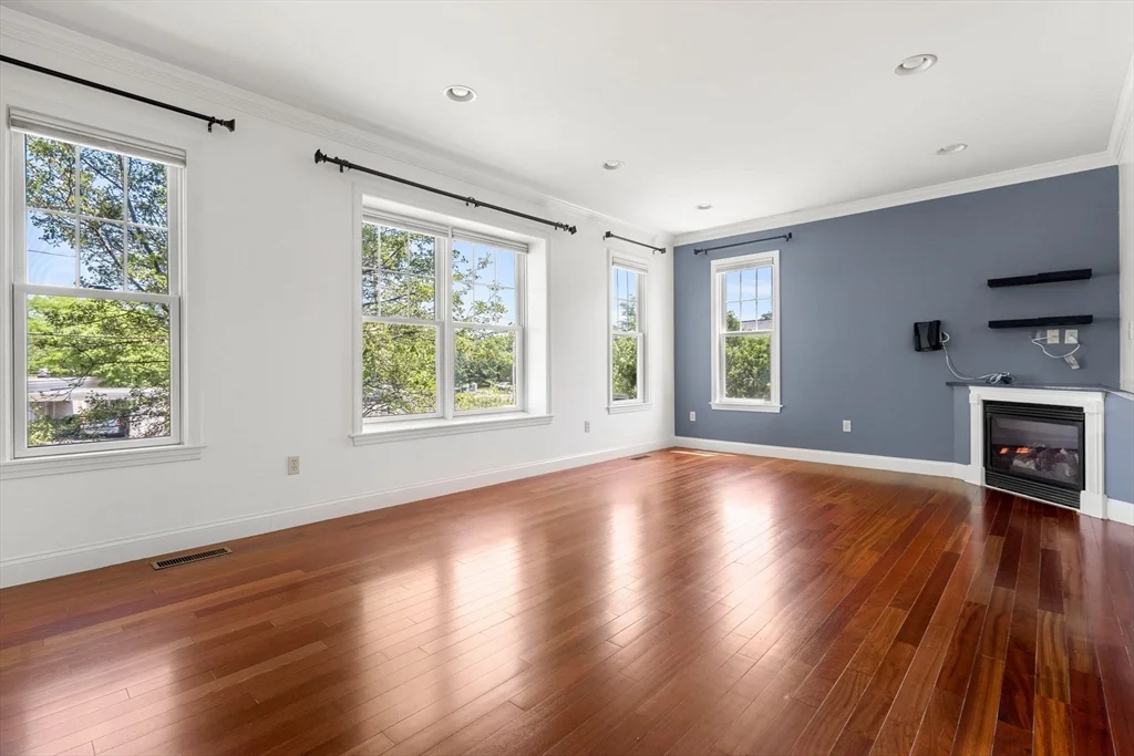 3 bed, 3 bath apartment for rent at 157 Clay St Unit 157, Wollaston — photo 9 of 25