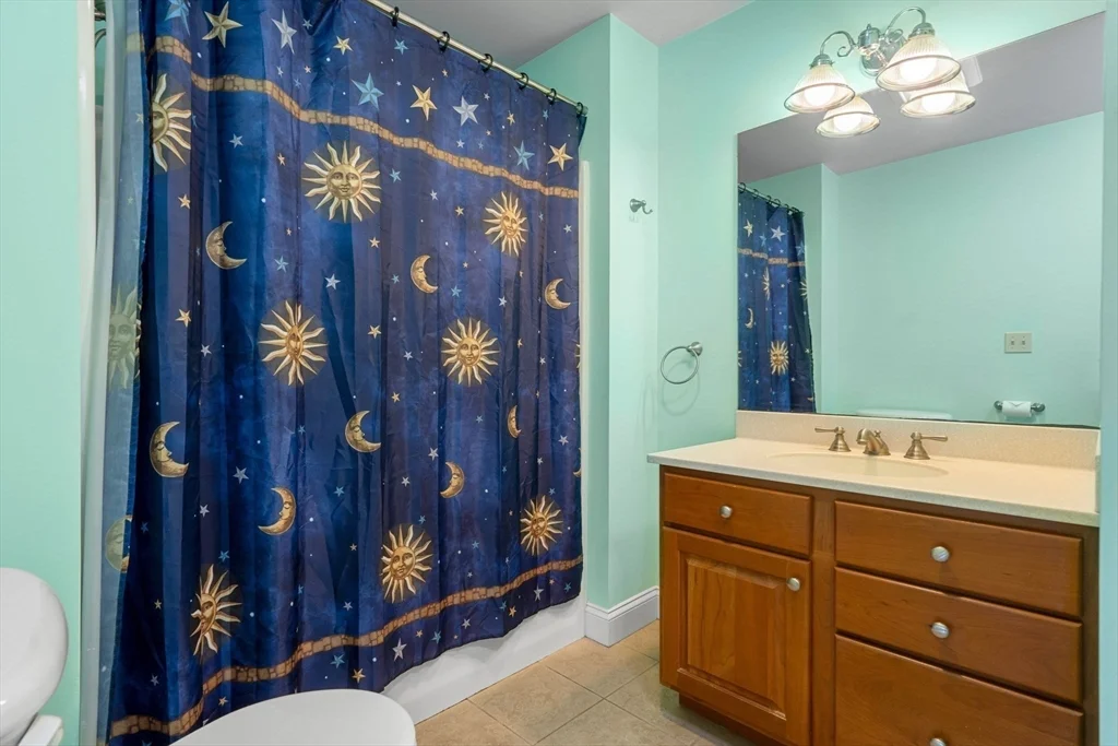3 bed, 3 bath apartment for rent at 157 Clay St Unit 157, Wollaston — photo 19 of 25