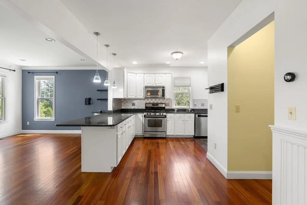 3 bed, 3 bath apartment for rent at 157 Clay St Unit 157, Wollaston — photo 5 of 25