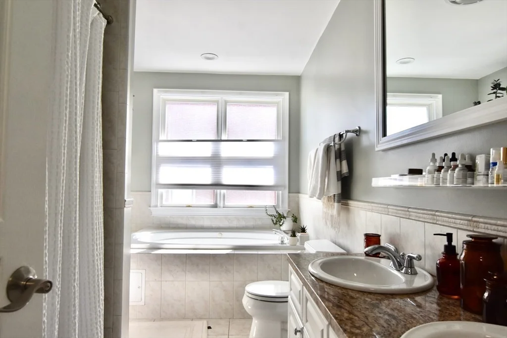 2 bed, 2 bath apartment for rent at 157 Dorchester St Unit 2, South Boston — photo 26 of 30