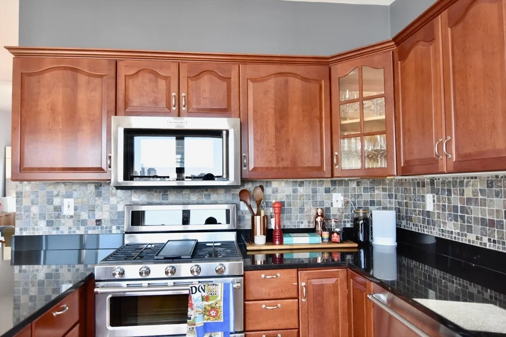 2 bed, 2 bath apartment for rent at 157 Dorchester St Unit 2, South Boston — photo 3 of 30