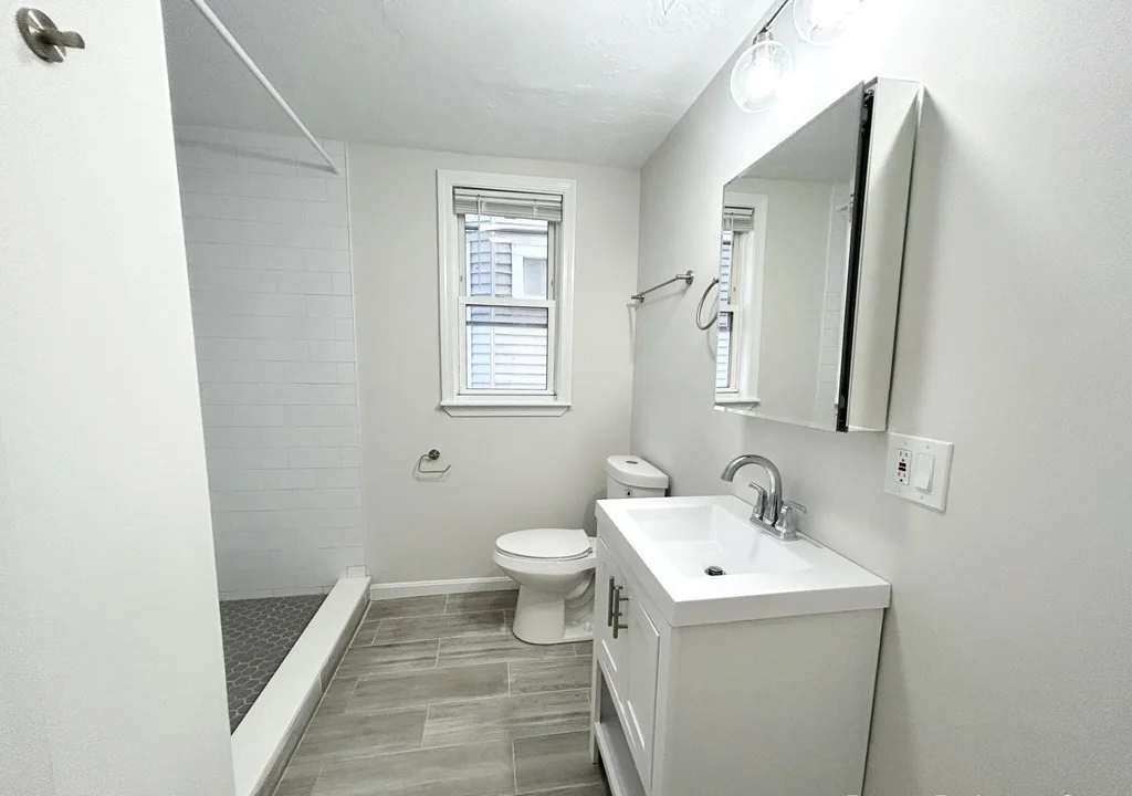 4 bed, 2 bath apartment for rent at 157 East Cottage Unit 1, Dorchester — photo 15 of 16